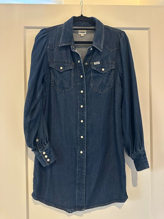 Wrangler Dresses & Skirts - Wrangler denim dress with balloon sleeves